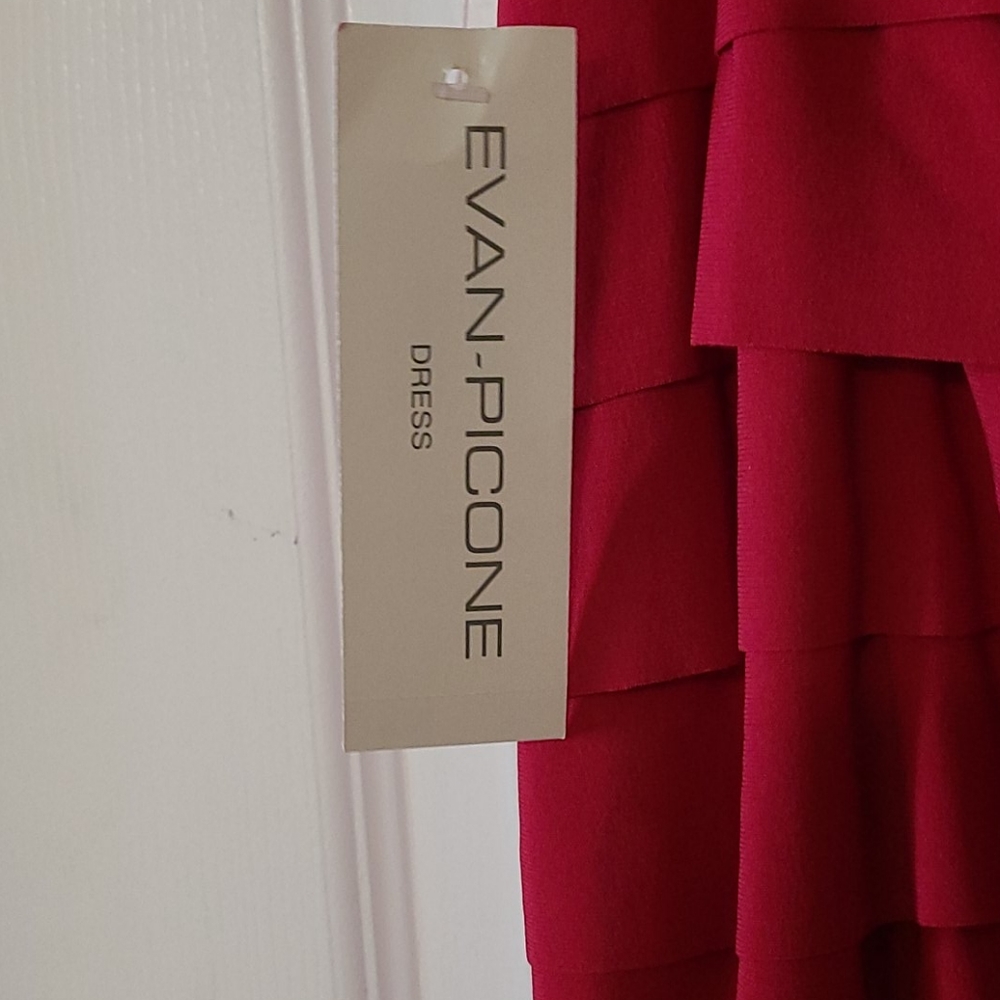 Dress - Picture 3 of 5